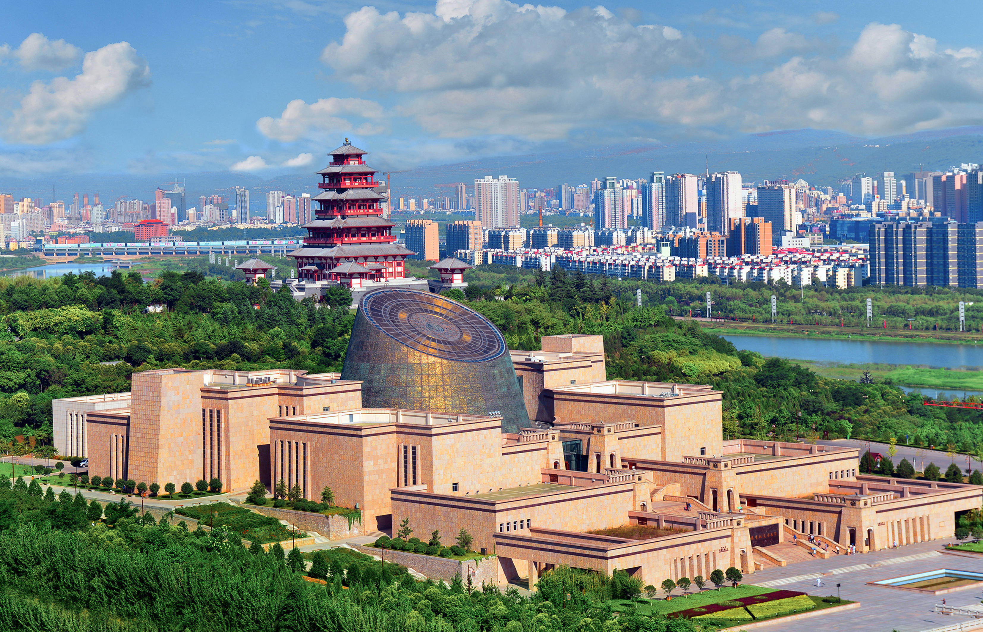 寶雞網站建設｜響應式網站如何完美兼容PC/手機/平板？技術方案解析